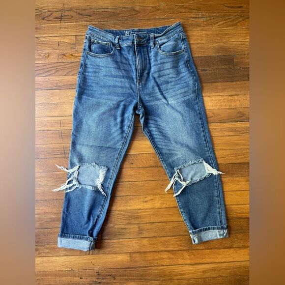 Juniors size 13 NO Boundaries distressed busted knee boyfriend jeans - Picture 1 of 11